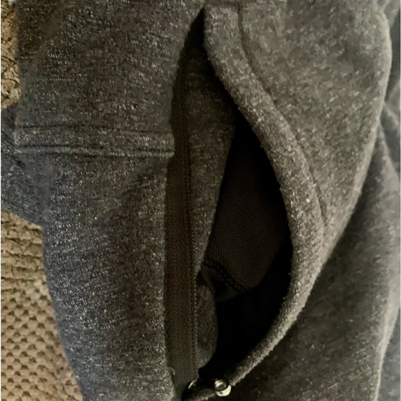 Men’s Lululemon charcoal gray sweatshorts in mint condition.SMALL - Picture 7 of 16